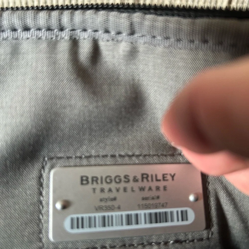 Briggs & Riley Black Men's Computer Travel Bag for 17” NWOT - Picture 6 of 9